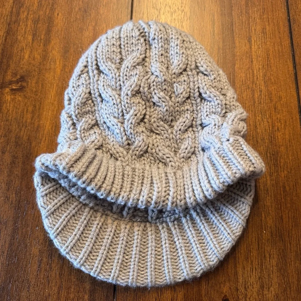 Buffalo Bills Womens Gray Knit Brim Beanie Hat New Era NFL Cable Knit Winter Cap